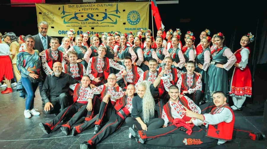 Танцов състав „Детство“ с отличие на международната сцена